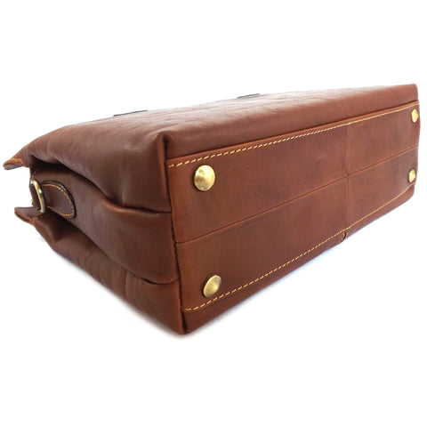 Gianni Conti Classic Grab Bag - Style: 913661 - Tan